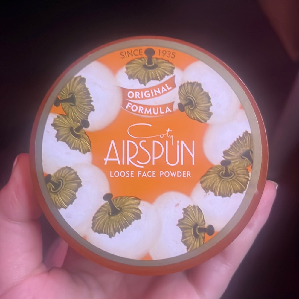 Loose face powder